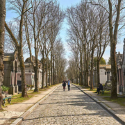 Cimitero di Pere Lachaise: tombe famose, leggende e mappa
